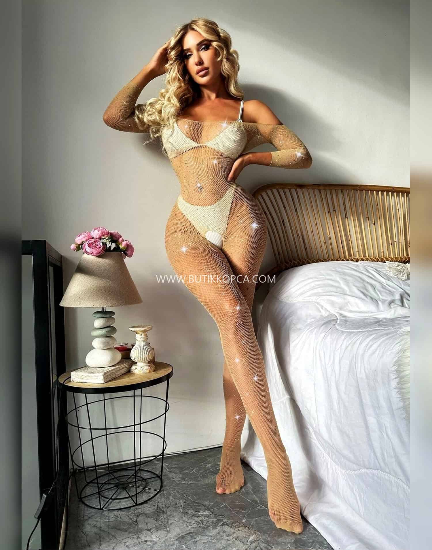 Ten Rengi Fantezi Taşlı Vücut Çorabı