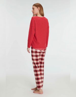 Alternative view of Pamuklu Kışlık Uzun Kollu Kare Desenli Pijama Takımı Sıcak ve Rahat Ev Konforu Kırmızı