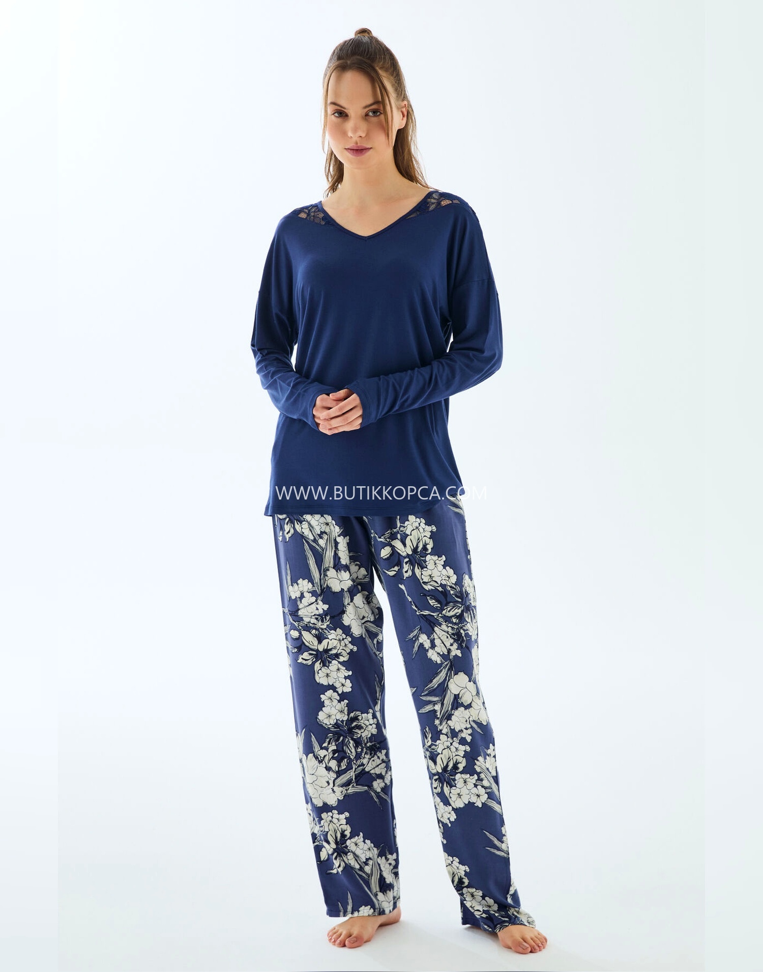 Uzun Kol T-shirt ve Pantolon Pijama Takımı Lacivert