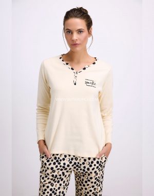 Alternative view of Uzun Kollu T-Shirt ve Pantolon Pijama Takımı – %100 Pamuk, Leopar Desen Detaylı Krem