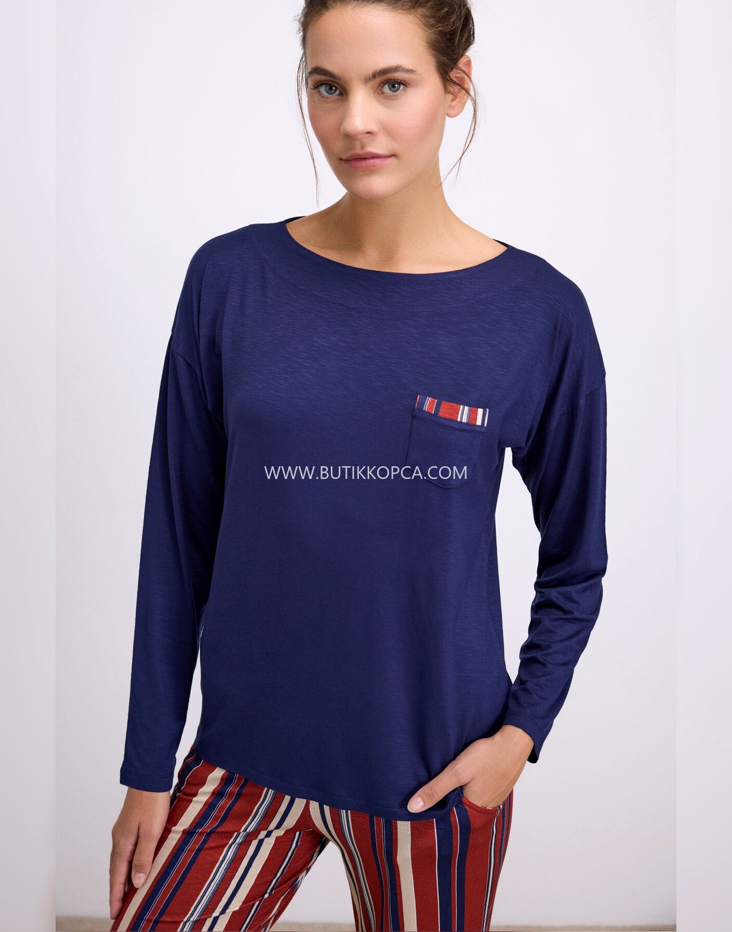 Lacivert Uzun Kollu T-Shirt ve Çizgili Pantolon Takımı Lacivert - Görsel 3