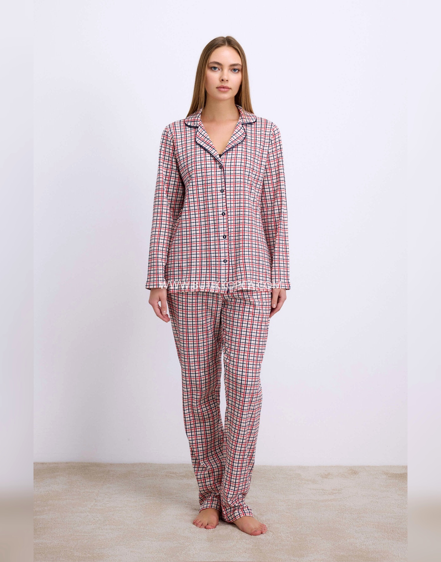 Pamuklu Uzun Kol Düğmeli Gömlek ve Ekose Pantolon Pijama Takımı Zamansız Şıklık Kırmızı